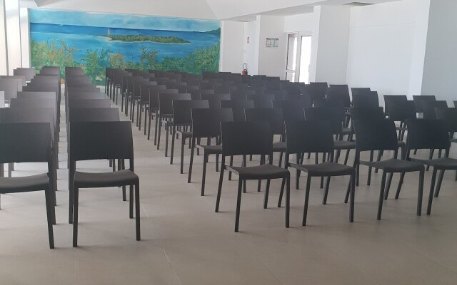Hotel Arawak Beach Resort