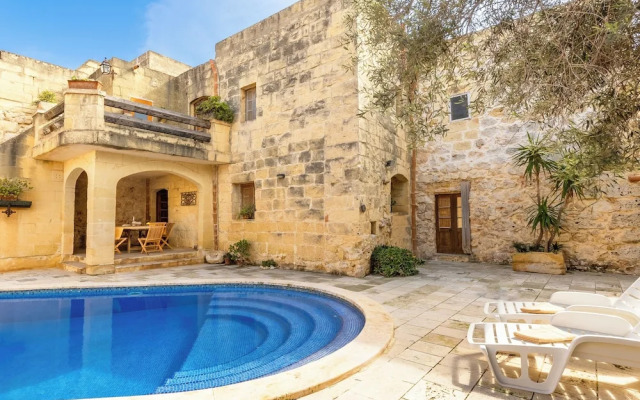 Bebbuxija Pool Farmhouse Gozo