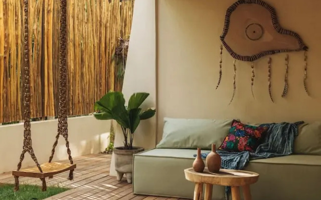 Luxury Jungle Retreat Sleeps 10 Rooftop Pool
