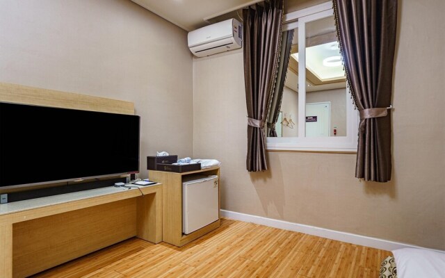 Mokpo 1beonji Hotel