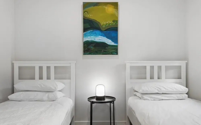 Gorgeous 3-bed Apartment With City Views