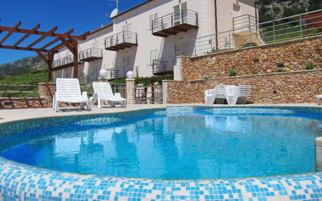 Villa Lara Apartments