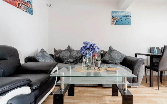 North Avenue Guest House Ltd, Heathrow Airport-Free Parking