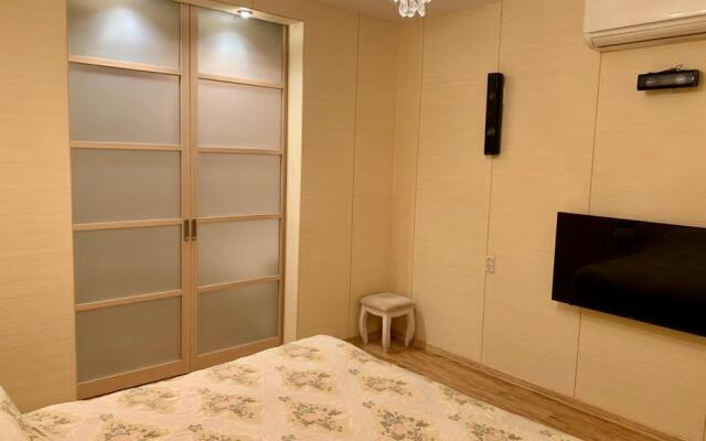 Апартаменты на улице Родионова 199/2