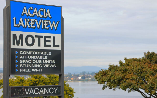 Acacia Lake View Motel