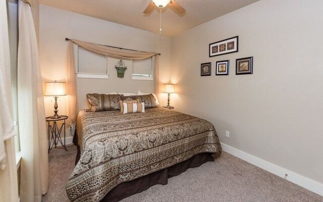 Far View Gasthaus 2 Bedroom Apts by RedAwning