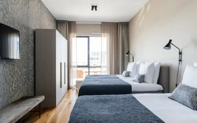 Harbor Retreat, Scheveningen