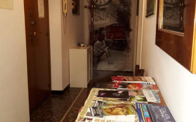 Alexandra Apartment Near Metro