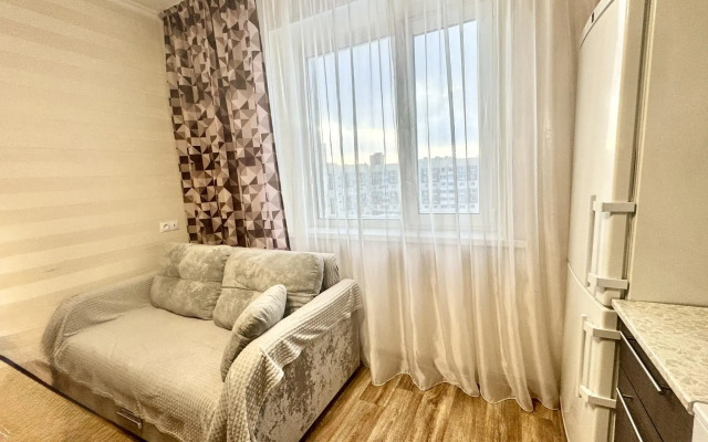 Апартаменты на проспекте Врача Сурова 24