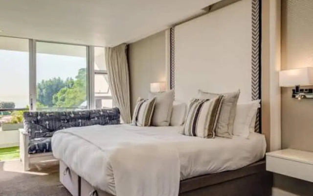 Elegant Apartment at the Waterclub Amani Views
