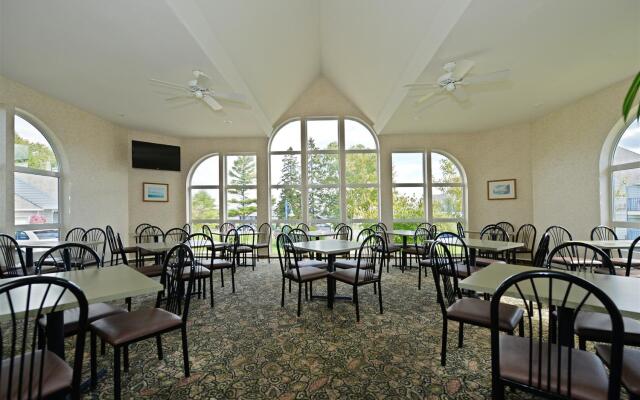 Best Western Harbour Pointe Lakefront