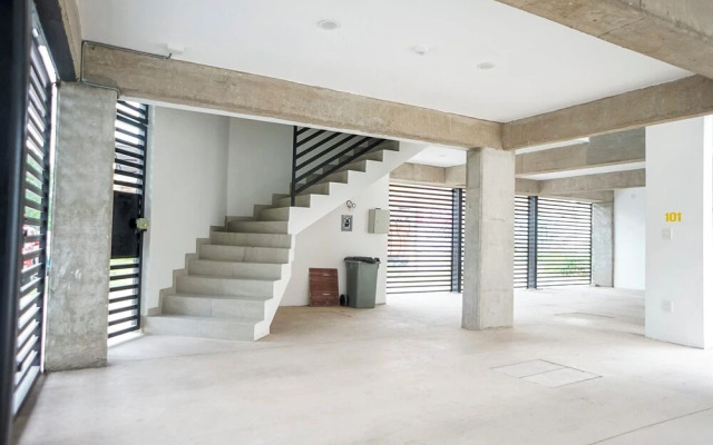 1BR Flat with Smart Access & Parking