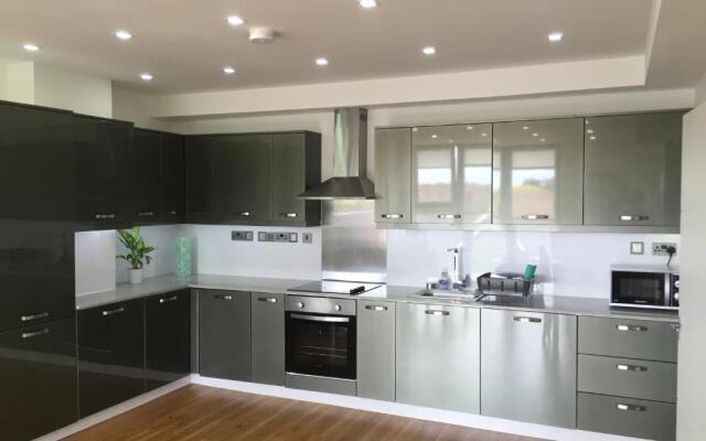 Castle Quarter Apartment with Free on site Parking