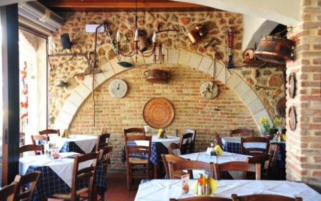 Aparthotel 3 Stars Agia Marina