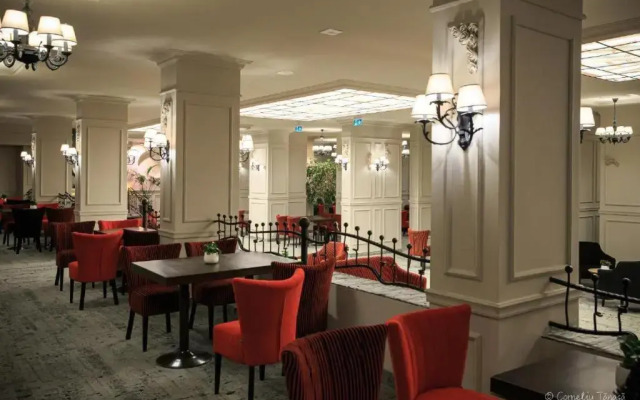 Alpin Resort Hotel - Apartamentele 2403-2404