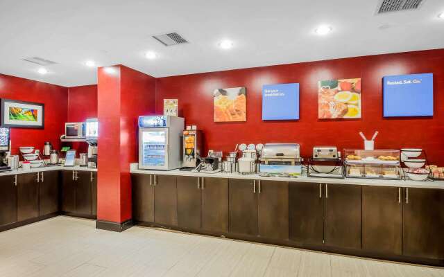 Comfort Inn & Suites near Stadium