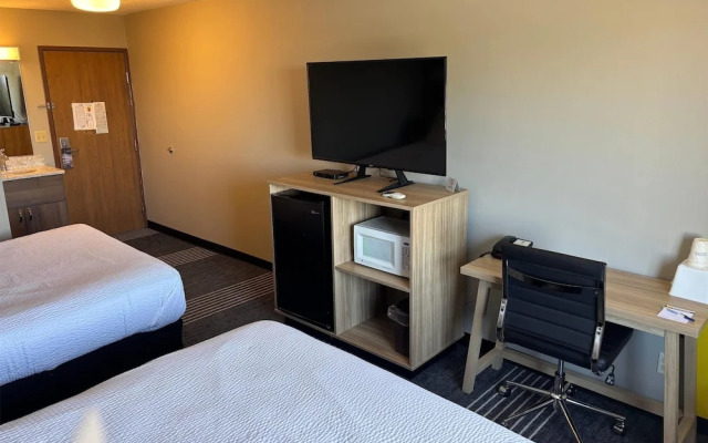 Super 8 by Wyndham Rexburg