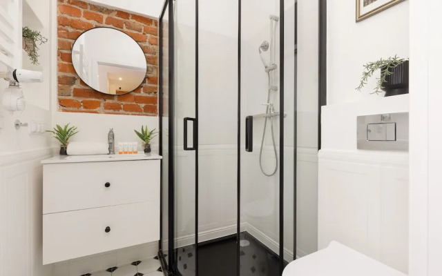 Atmospheric Apartment by Renters