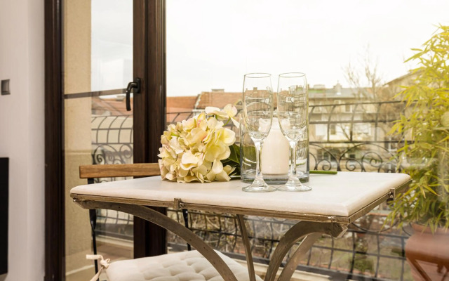 Luxury Central Apartment