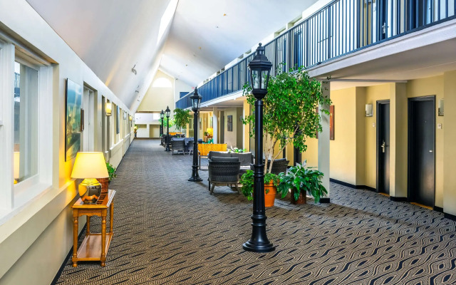 Quality Inn & Suites Garden of the Gulf