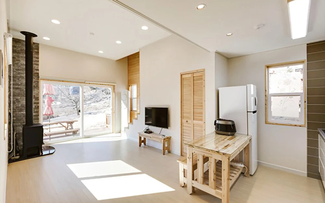 Ulsan (Baenaegol) Rodemnamu Pension