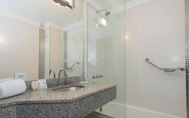 Urquiza Apart Hotel & Suites