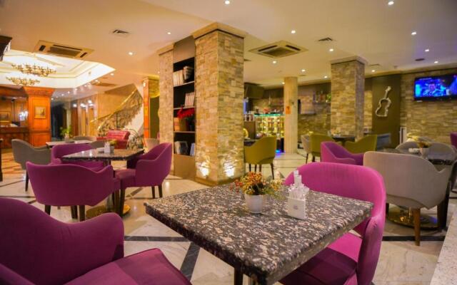 Royal Marshal Hotel