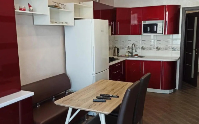 Luxury for Business & Pleasure Royal