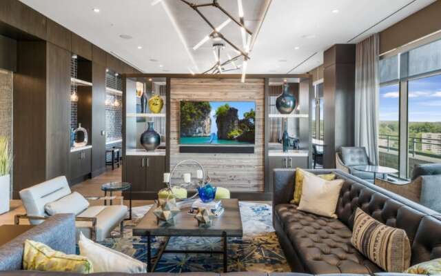 Bluebird Suites near Chevy Chase