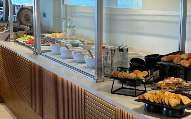 Minos Ambassador Suites & Spa - Adults only