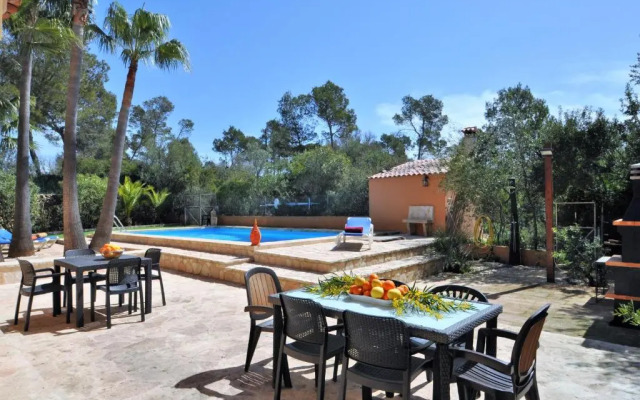 Beautiful 5-Bed House quiet area close to Campos