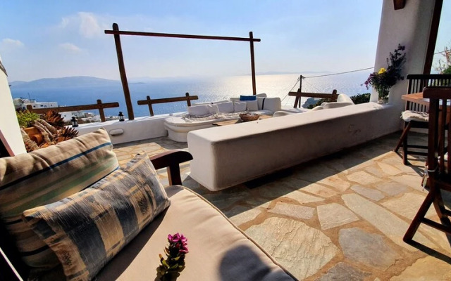 Villa Apollonia 3BR in Agios Stefanos by iTravelhome
