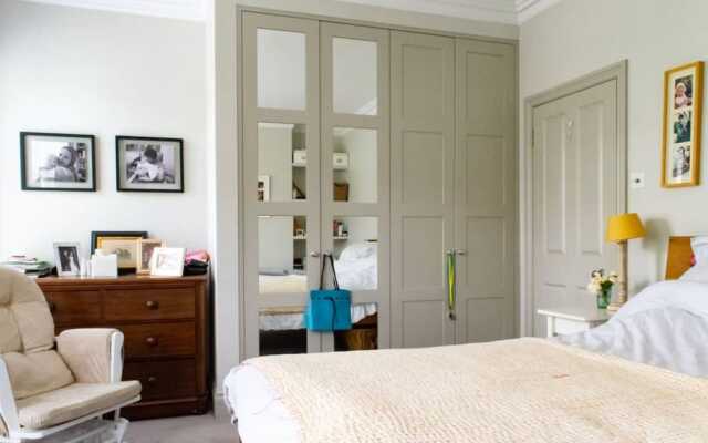 3 Bedroom Fulham House With a Charming Garden