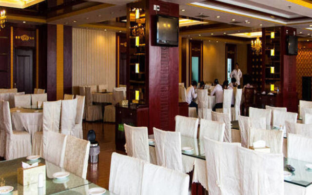 Kunming Jinggu Hotel