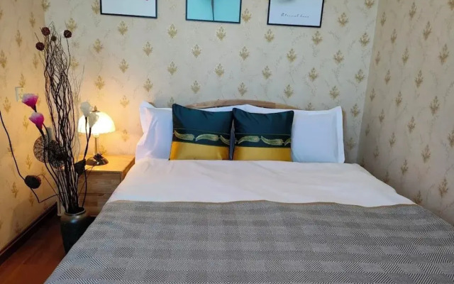 Atrium Fengzhu Homestay