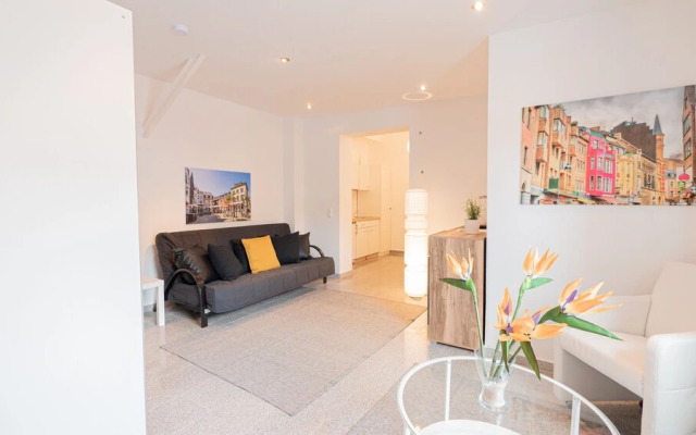 Relax Aachener Boardinghouse Main Train Station