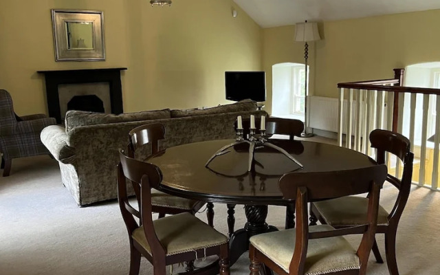 2 Bed Courtyard Apartment at Rockfield House Kells in Meath - Short Term Let