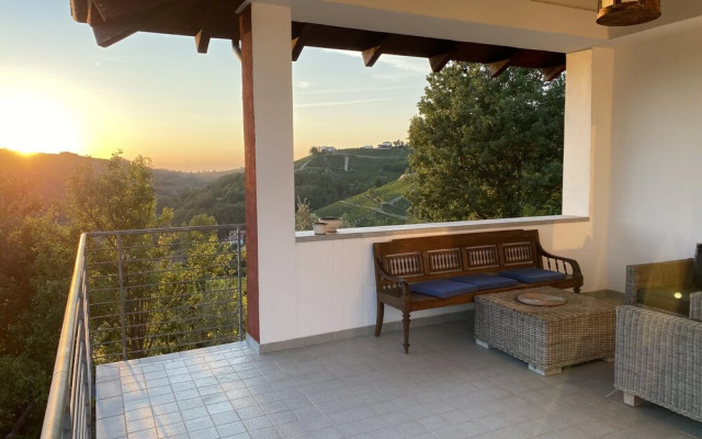 Pool Villa With Wide View on Langhe Hills