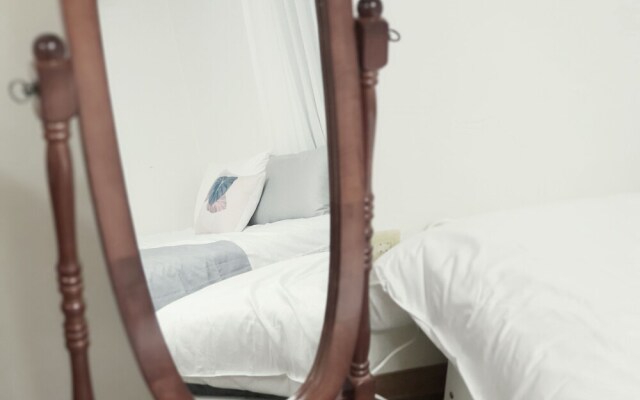 Sunny House Hongik snt 1mins