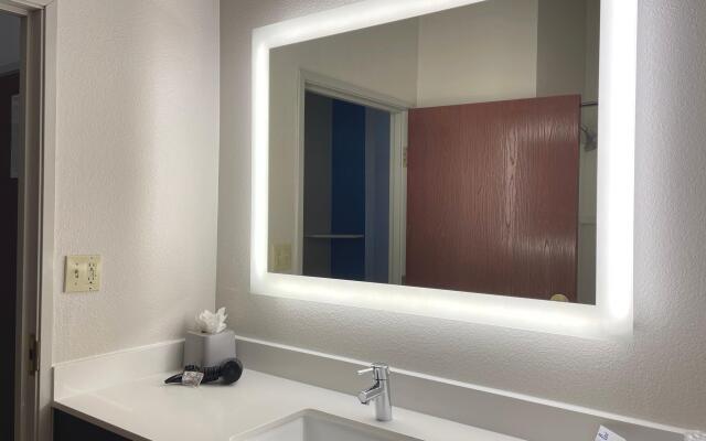 Holiday Inn Express Hotel & Suites Decatur, an IHG Hotel