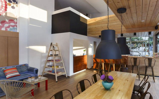 STAY Rhodes HoStel & Bar