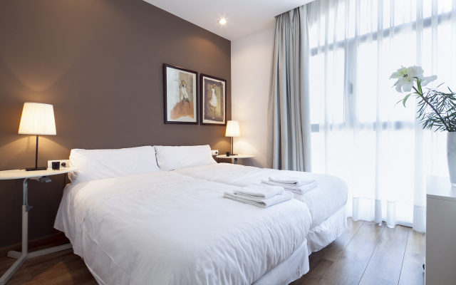 Inside Barcelona Apartments Sants