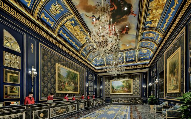 The Parisian Macao