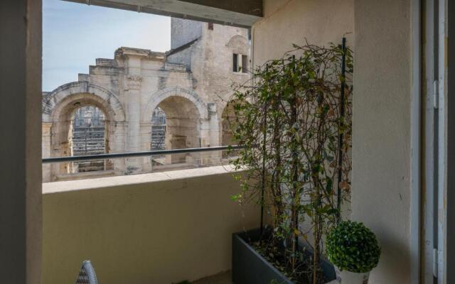 Studio avec balcon donnant sur les Arènes d’Arles