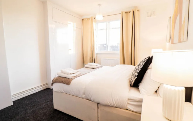 Lovely 3 Bedroom Maisonette
