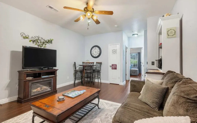 Fore Seasons Golf Condo - 5 Min to Silver Dollar!