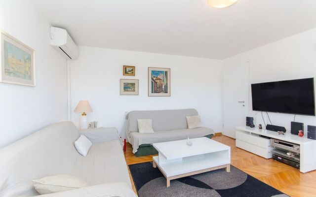 Apartment Sunny
