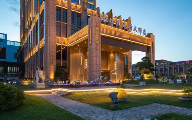 Haining Relax Grand Hotel