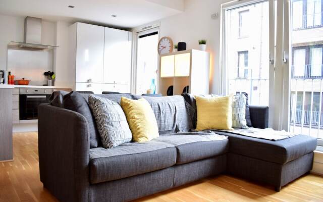 1 Bedroom Modern Flat in Central Edinburgh