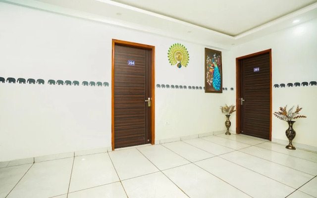 Fabhotel Tanvi Premium